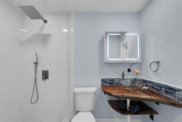 150 42ND AVENUE, St Pete Beach, FL 33706