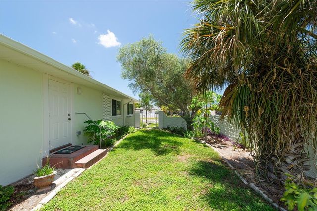 150 42ND AVENUE, St Pete Beach, FL 33706