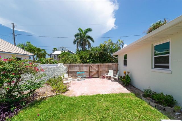 150 42ND AVENUE, St Pete Beach, FL 33706
