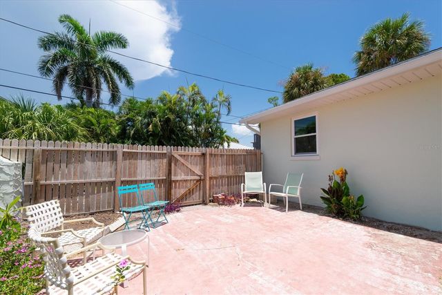 150 42ND AVENUE, St Pete Beach, FL 33706