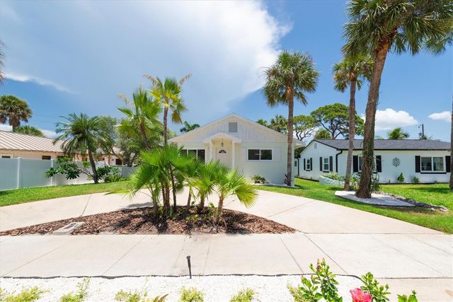 150 42ND AVENUE, St Pete Beach, FL 33706