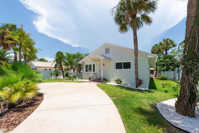 150 42ND AVENUE, St Pete Beach, FL 33706
