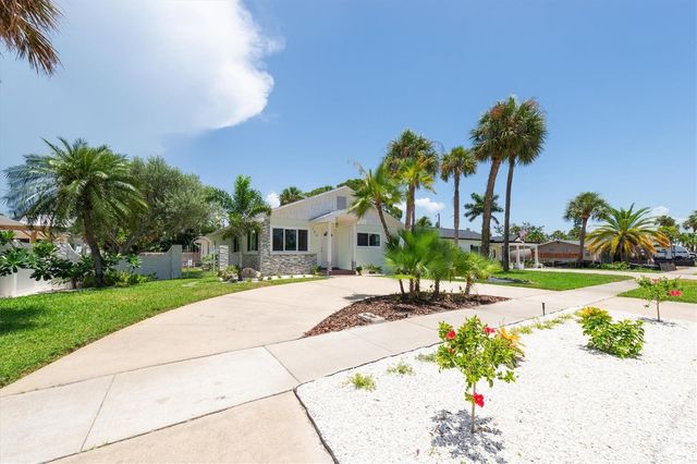 150 42ND AVENUE, St Pete Beach, FL 33706