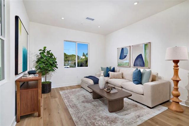 7255 Pointbreak Drive, Huntington Beach, CA 92647