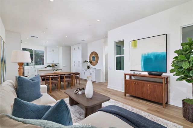 7255 Pointbreak Drive, Huntington Beach, CA 92647