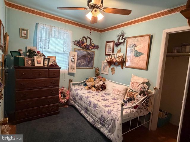 2483 W HELMS MNR, Upper Chichester, PA 19061