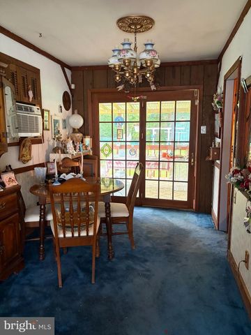 2483 W HELMS MNR, Upper Chichester, PA 19061