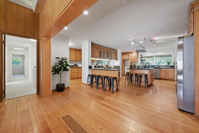 5401 Leona Street, Oakland, CA 94619