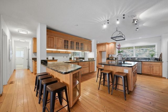 5401 Leona Street, Oakland, CA 94619