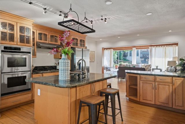 5401 Leona Street, Oakland, CA 94619