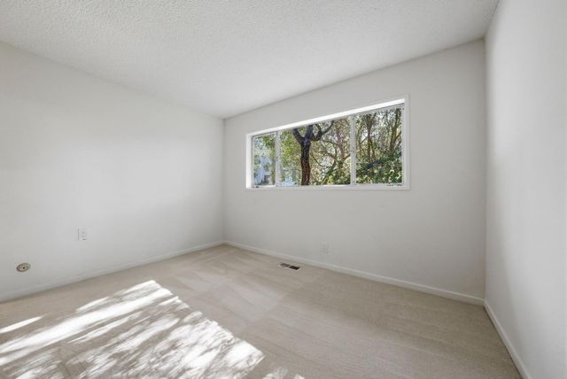 5401 Leona Street, Oakland, CA 94619