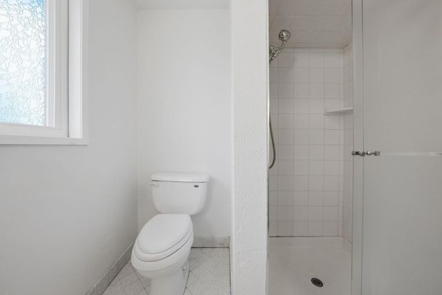 5401 Leona Street, Oakland, CA 94619