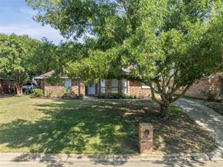 7332 Post Oak Drive, North Richland Hills, TX 76182