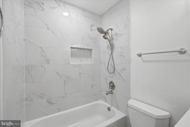 10598 REEDS LANDING CIR, Burke, VA 22015