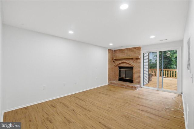 10598 REEDS LANDING CIR, Burke, VA 22015