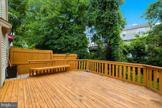 10598 REEDS LANDING CIR, Burke, VA 22015