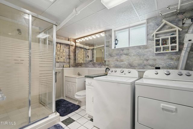 6 Machamer Court, Johnson City, TN 37604