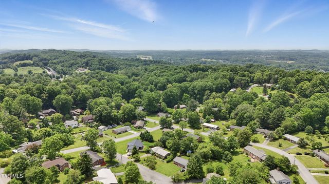 6 Machamer Court, Johnson City, TN 37604