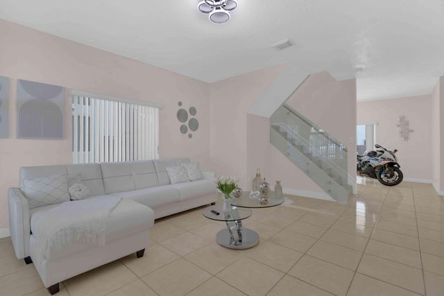 1308 SW 154TH Avenue, Miami, FL 33194