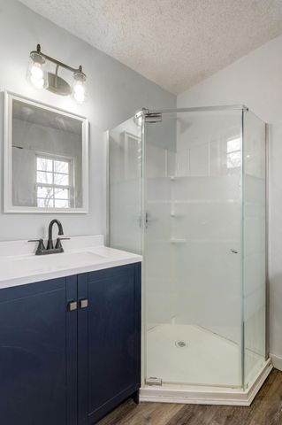 1936 N Golden Avenue, Springfield, MO 65802