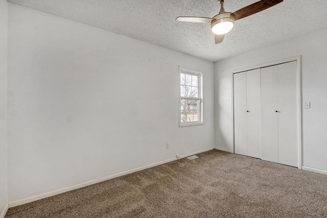 1936 N Golden Avenue, Springfield, MO 65802