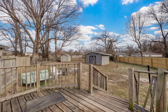 1936 N Golden Avenue, Springfield, MO 65802