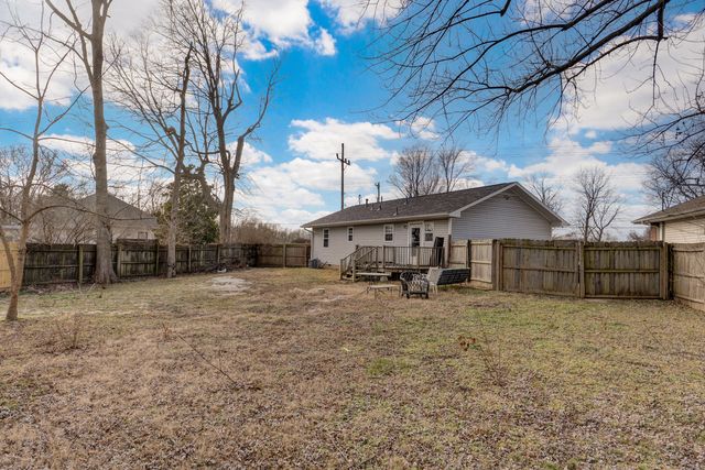 1936 N Golden Avenue, Springfield, MO 65802
