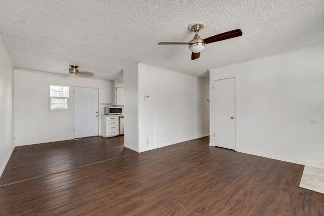 1936 N Golden Avenue, Springfield, MO 65802