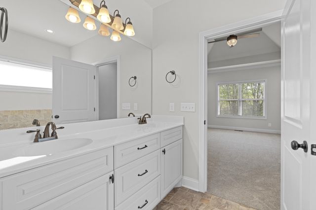 807 Kimber Ln, Lebanon, TN 37087