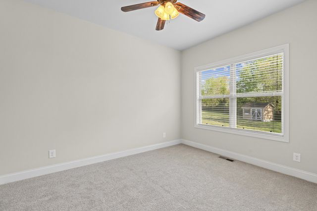 807 Kimber Ln, Lebanon, TN 37087