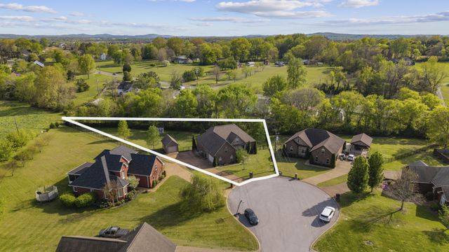807 Kimber Ln, Lebanon, TN 37087