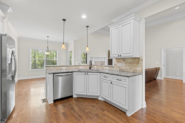 807 Kimber Ln, Lebanon, TN 37087