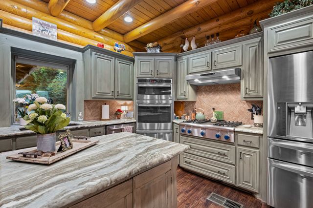 1761 County Road 3230, Quitman, TX 75783