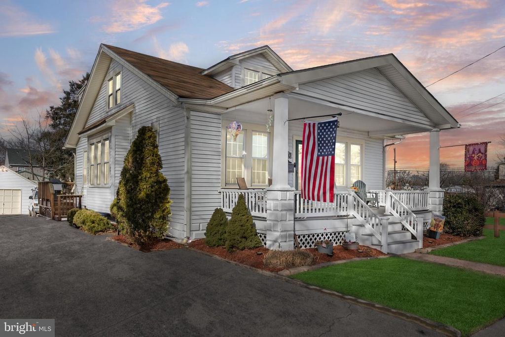 840 LAUREL ST, Delanco, NJ 08075