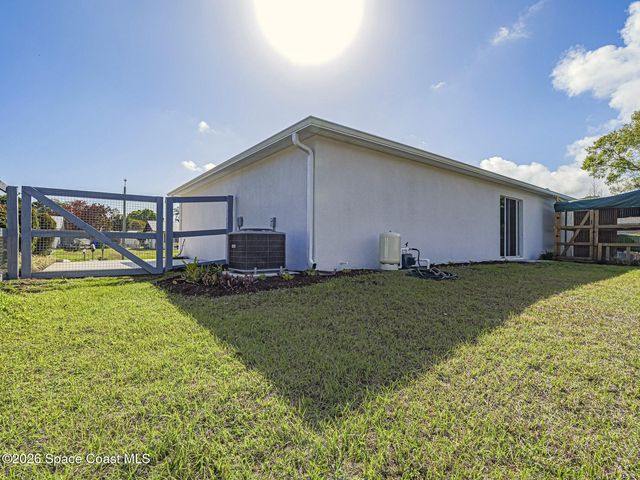 358 Benschop Street, Sebastian, FL 32958