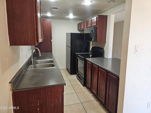 424 W BROWN Road 112, Mesa, AZ 85201
