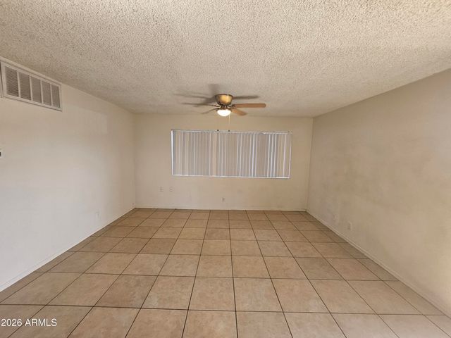 424 W BROWN Road 112, Mesa, AZ 85201