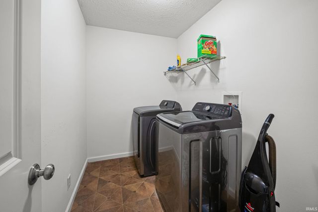 2427 Maxwell Drive, West Lafayette, IN 47906