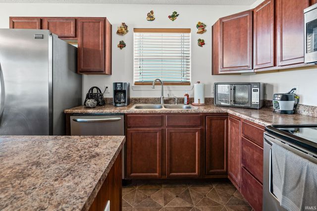 2427 Maxwell Drive, West Lafayette, IN 47906