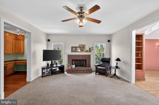 547 CARRIAGE HOUSE LN, Harleysville, PA 19438