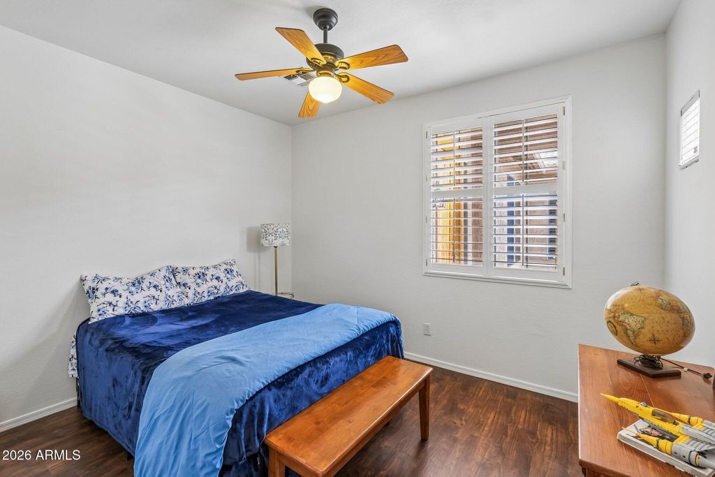 Image 27 of property listing at 6114 W HEDGEHOG Place, Phoenix, AZ 85083