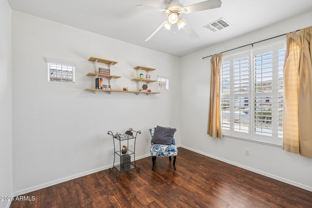 Image 32 of property listing at 6114 W HEDGEHOG Place, Phoenix, AZ 85083