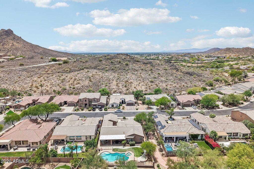 Image 45 of property listing at 6114 W HEDGEHOG Place, Phoenix, AZ 85083