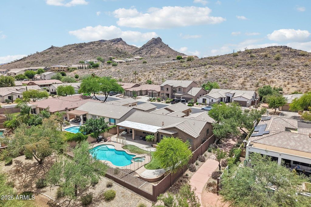 Image 47 of property listing at 6114 W HEDGEHOG Place, Phoenix, AZ 85083