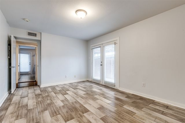 5816 Birchbrook Drive 122, Dallas, TX 75206