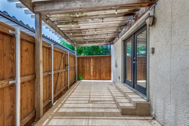 5816 Birchbrook Drive 122, Dallas, TX 75206