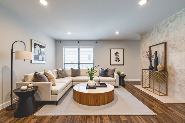 5816 Birchbrook Drive 122, Dallas, TX 75206