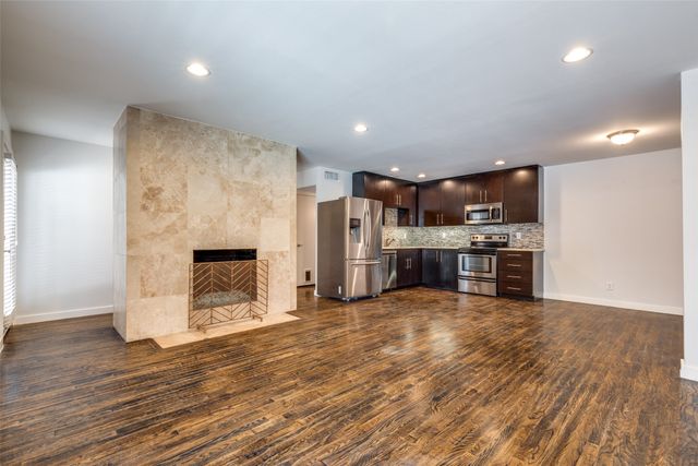 5816 Birchbrook Drive 122, Dallas, TX 75206