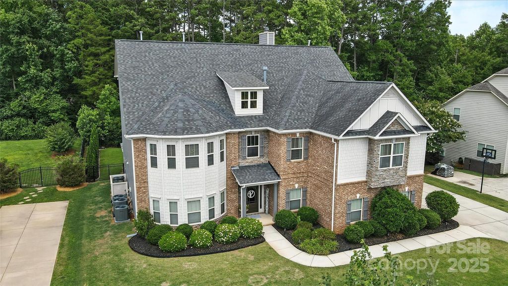 16229 Loch Raven Road, Huntersville, NC 28078