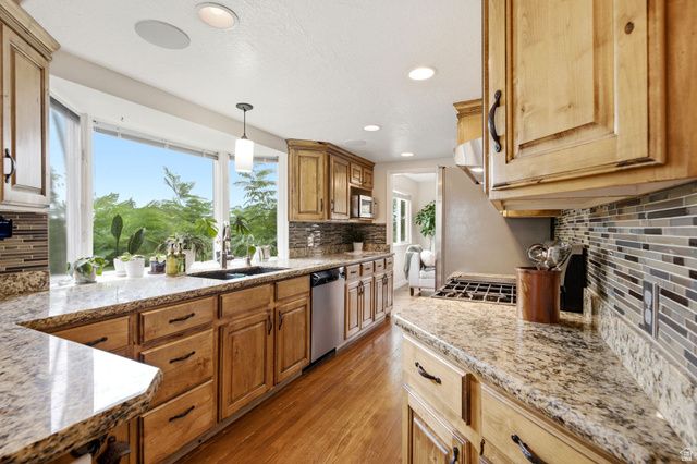 340 S GARY WAY, North Salt Lake, UT 84054